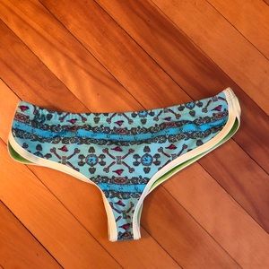 Cheeky bikini bottom